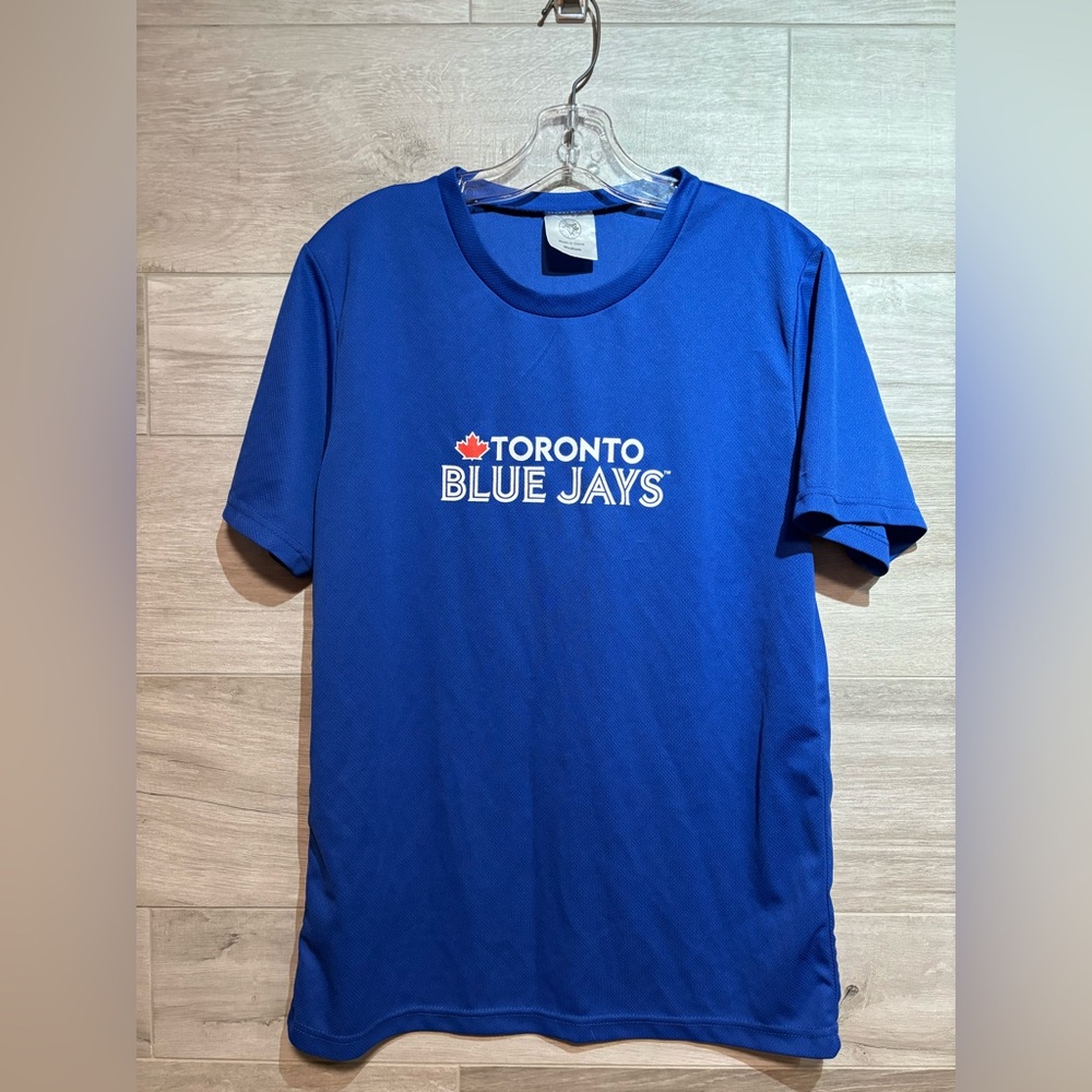 3/$30 Toronto Blue Jays MLB Graphic T-Shirt size M - light weight